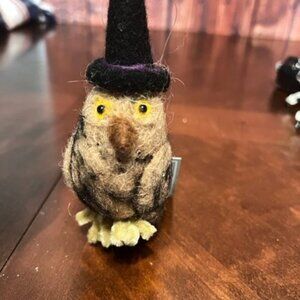 Felt owl  With Witch Hat Halloween Decoration ornament by gallerie II